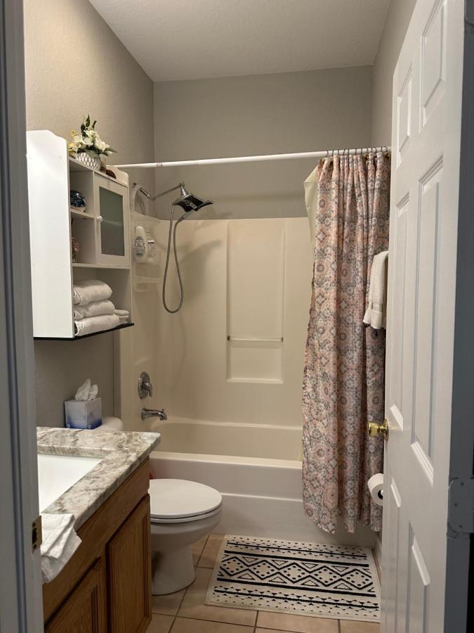 Quiet Room In A Family Home Lehigh Acres Exterior foto