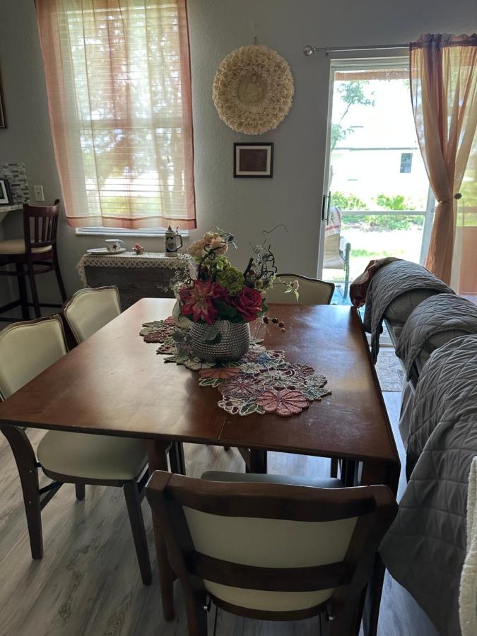 Quiet Room In A Family Home Lehigh Acres Exterior foto