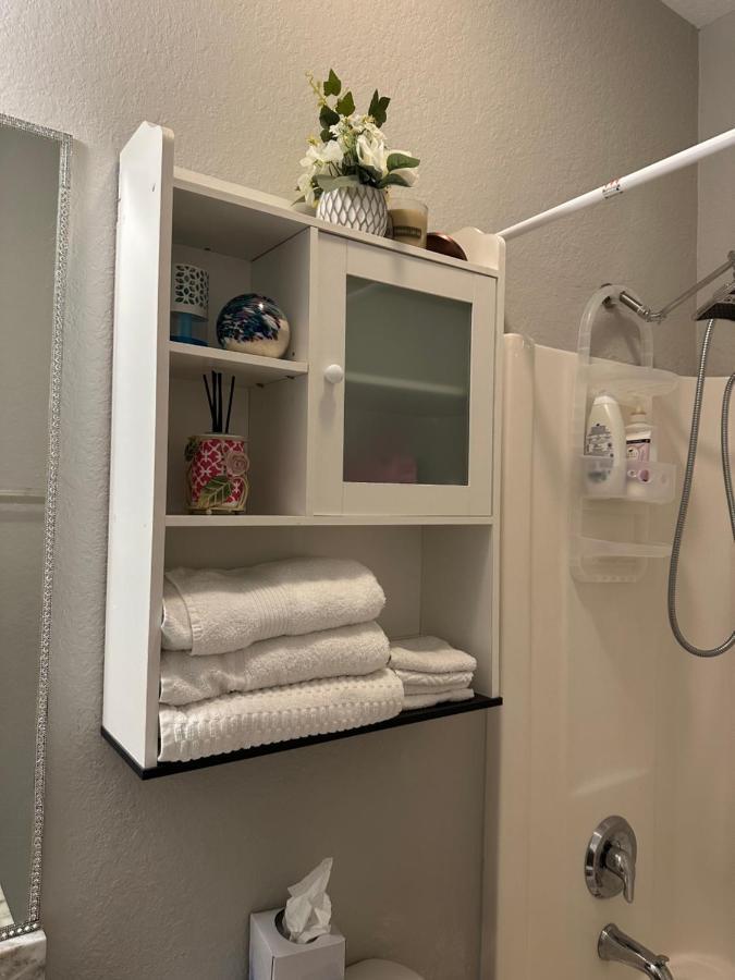 Quiet Room In A Family Home Lehigh Acres Exterior foto