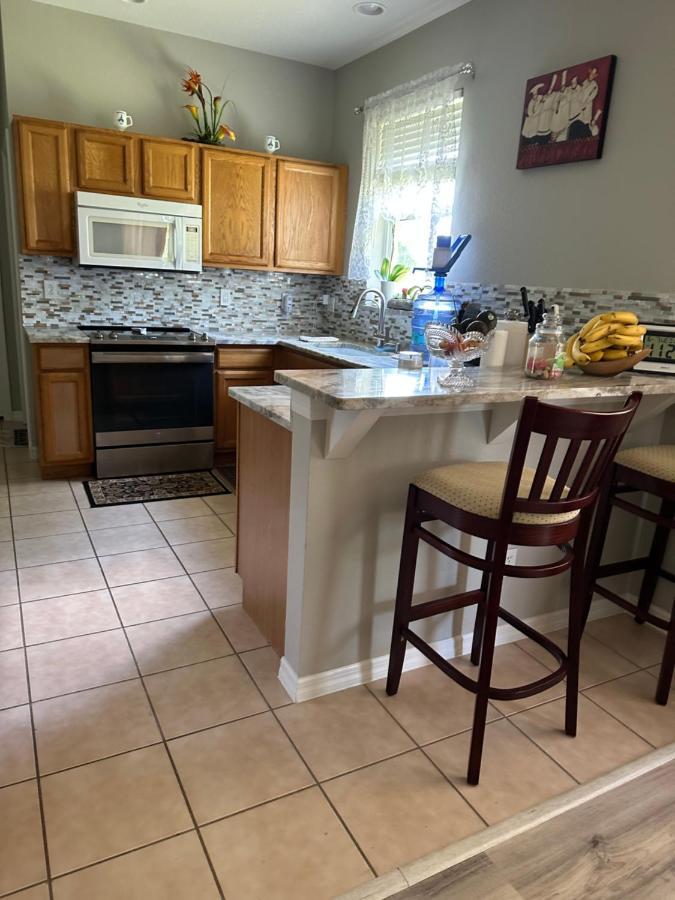 Quiet Room In A Family Home Lehigh Acres Exterior foto